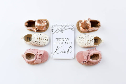 Pregnancy Milestone Cards, Baby Announcement & Reveal